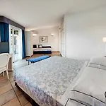 Hotel Grand In 4*