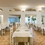 Grand In Hotel