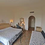 Grand In Hotel