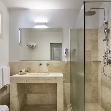 Grand In Hotel 4*