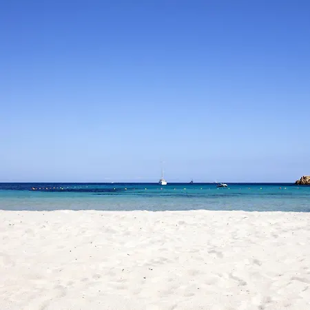 Grand In Готель