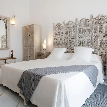 Grand In Готель