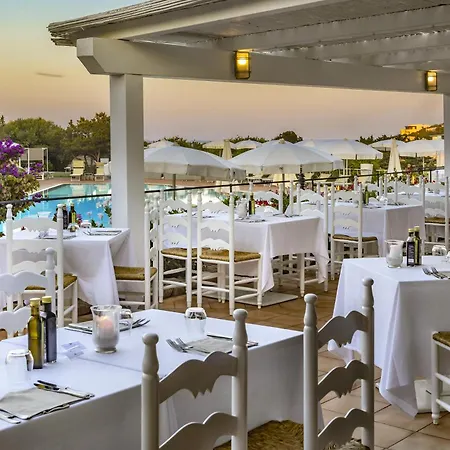 Grand In Πόρτο Τσέρβο