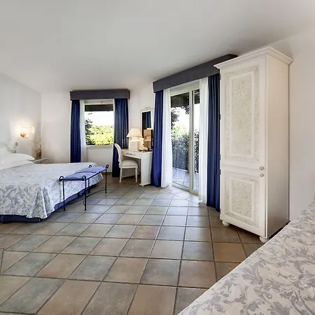 Grand In Hotel 4*