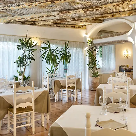 Hotel Grand In Porto Cervo