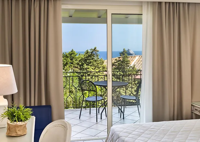 Grand In 4* Πόρτο Τσέρβο