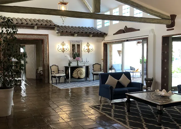 Grand In Πόρτο Τσέρβο